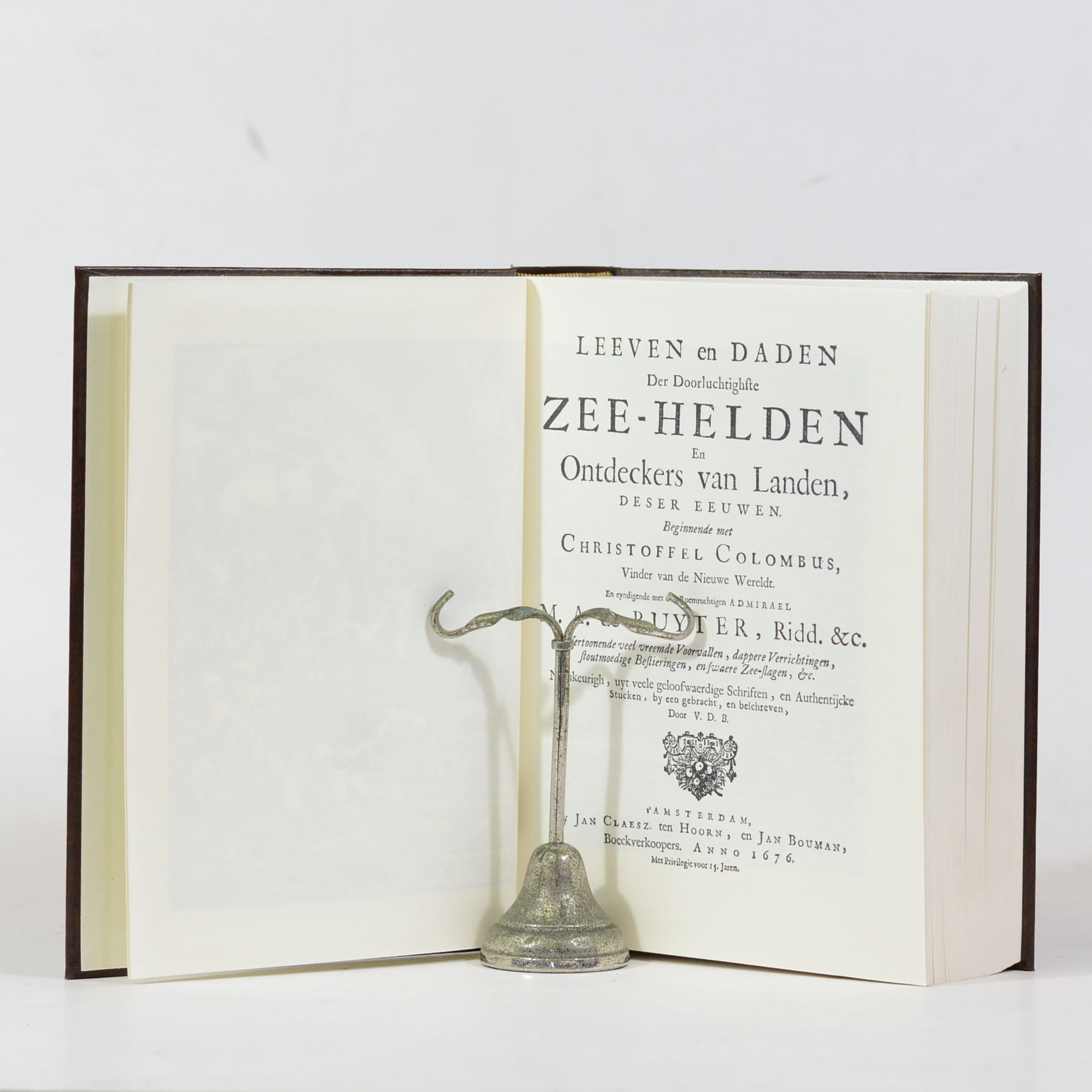 Leeven en Daden der Doorluchtighste Zee-Helden en Ontdeckers van Landen, deser eeuwen. - - Image 2