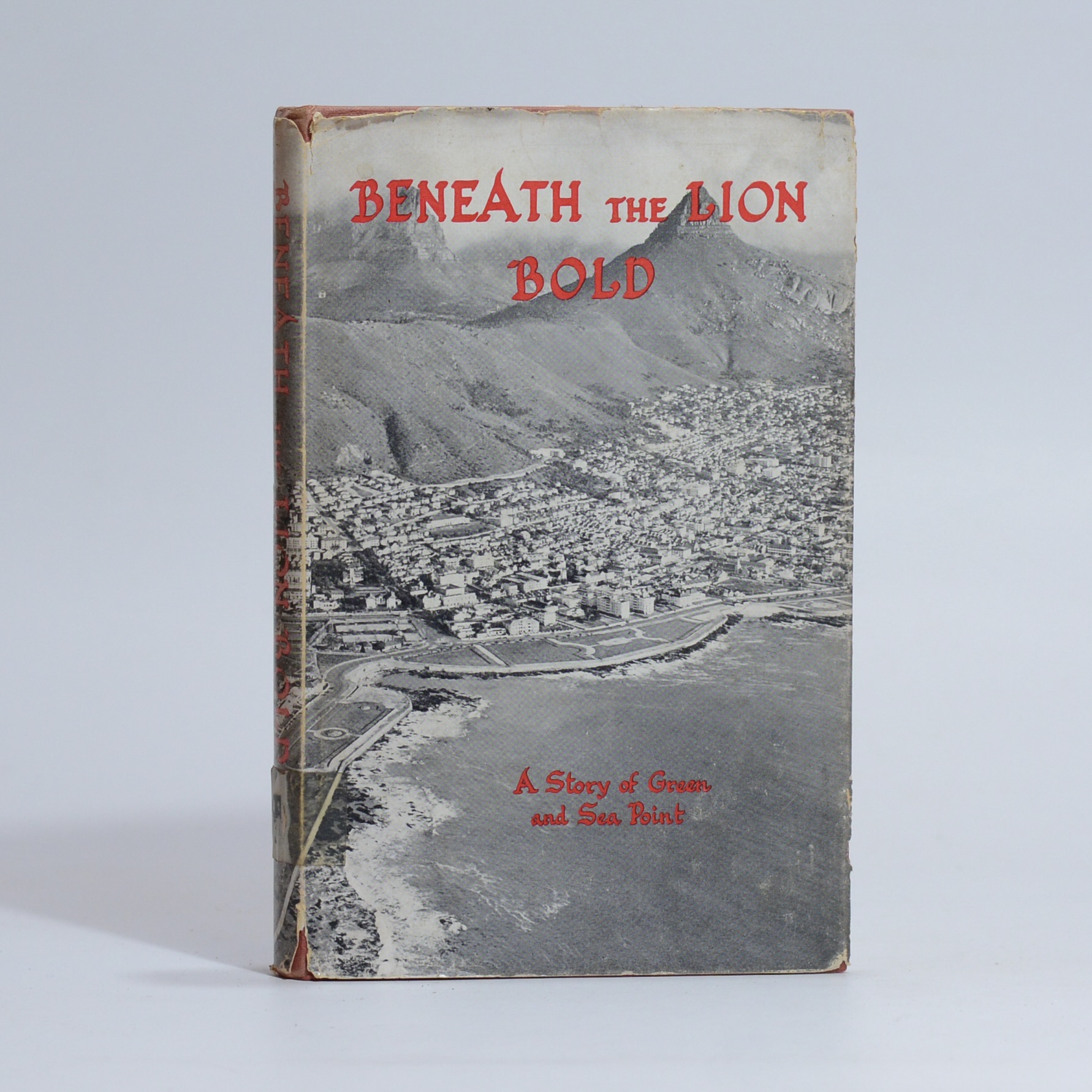 Beneath the Lion Bold. - Quinn, Frank (Comp) and Lighton, Conrad (Ed)