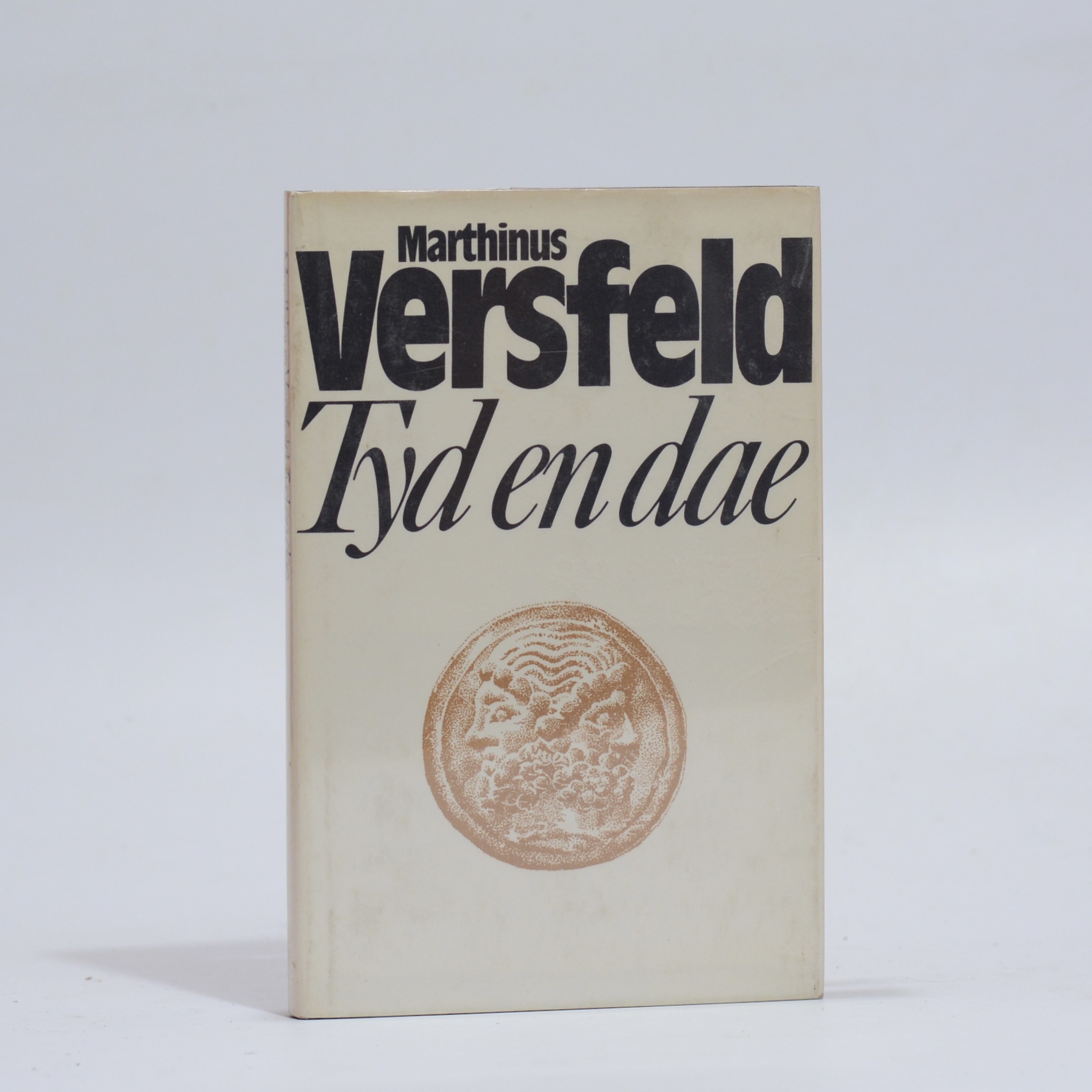 Tyd en Dae : Essays - uitgesoek en ingelei deur W.A. de Klerk - Versfeld, Marthinus