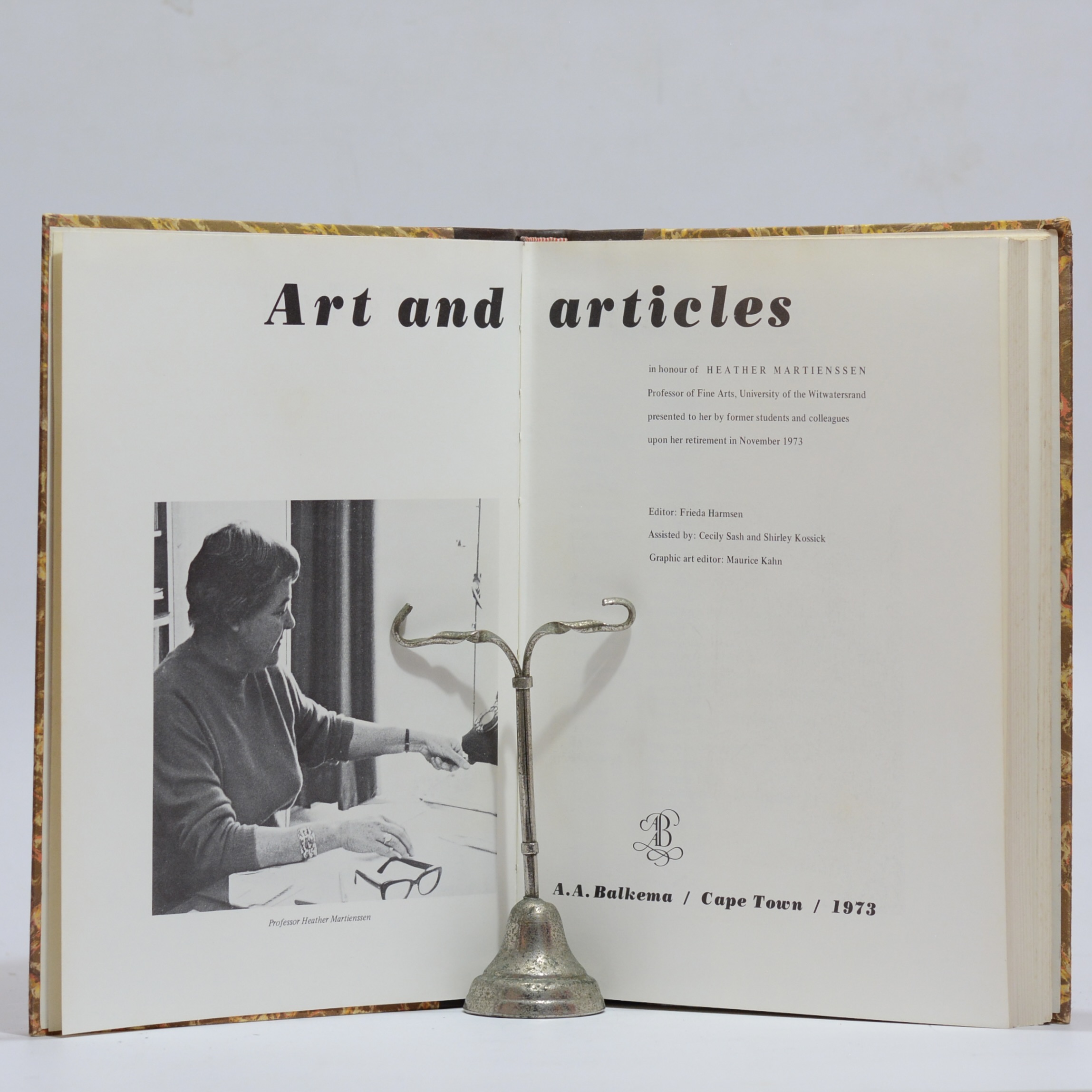Art and Articles. - Harmsen, Frieda (editor); - Image 2